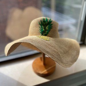 Luxe Ultra-wide Pineapple Straw Hat